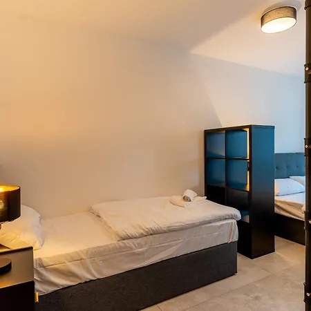 Casavia Bb02 Mit Parkplatz Bis Zu 7 Personen Zentral * Böblingen