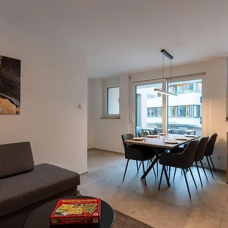 Casavia Bb02 Mit Parkplatz Bis Zu 7 Personen Zentral * Böblingen